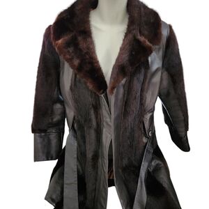 MINK & LEATHER COAT FULLY LINED Some Wear on lining at bottom of front hem VGUC